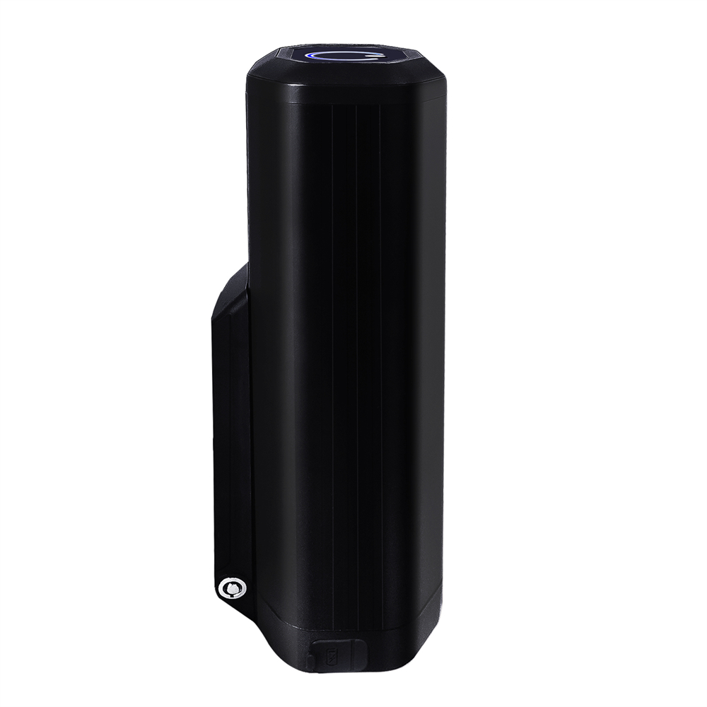 Borne de recharge électrique noire avec voyant lumineux bleu